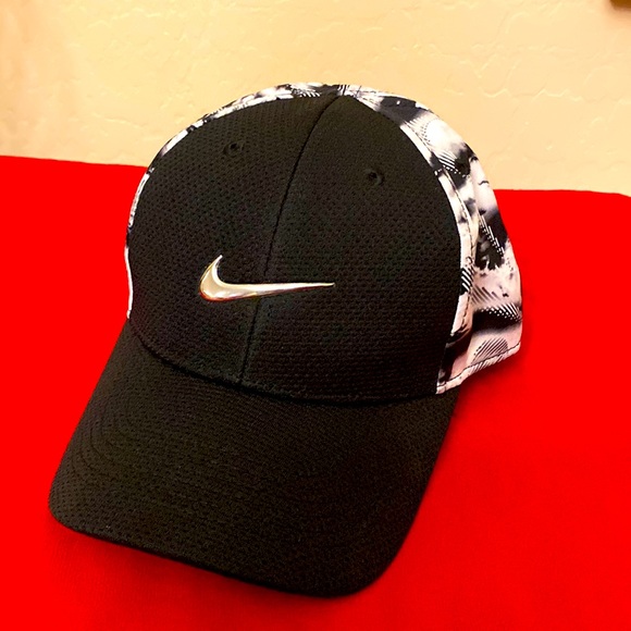 🆕 ONLY ONE! Nike Child SnapBack Cap - Picture 3 of 14